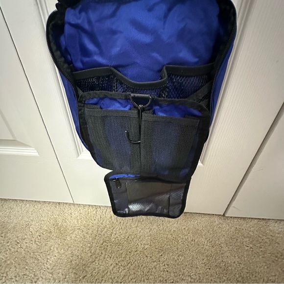 L.L. Bean Medium Personal Organizer Toiletry Bag in Royal Blue‎ EUC - Picture 9 of 11